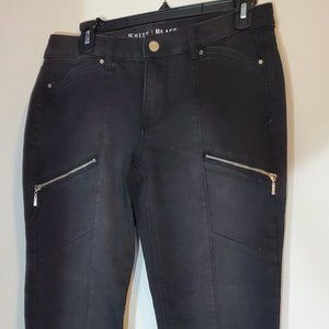 *CUTE CUTE CUTE WHBM Black jeans w zips Size 4*